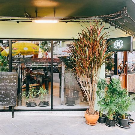 הוסטל בנגקוק Oasis Cafe And Nap מראה חיצוני תמונה