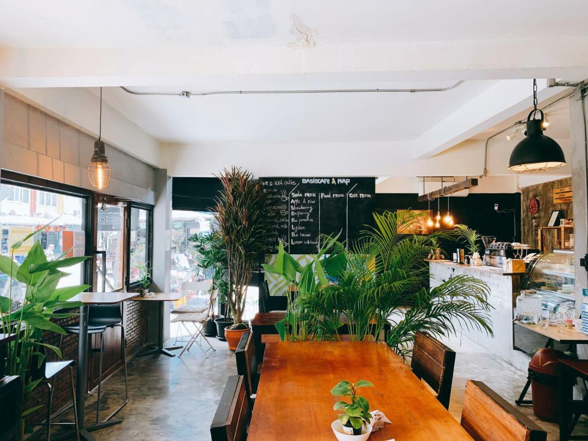 הוסטל בנגקוק Oasis Cafe And Nap מראה חיצוני תמונה