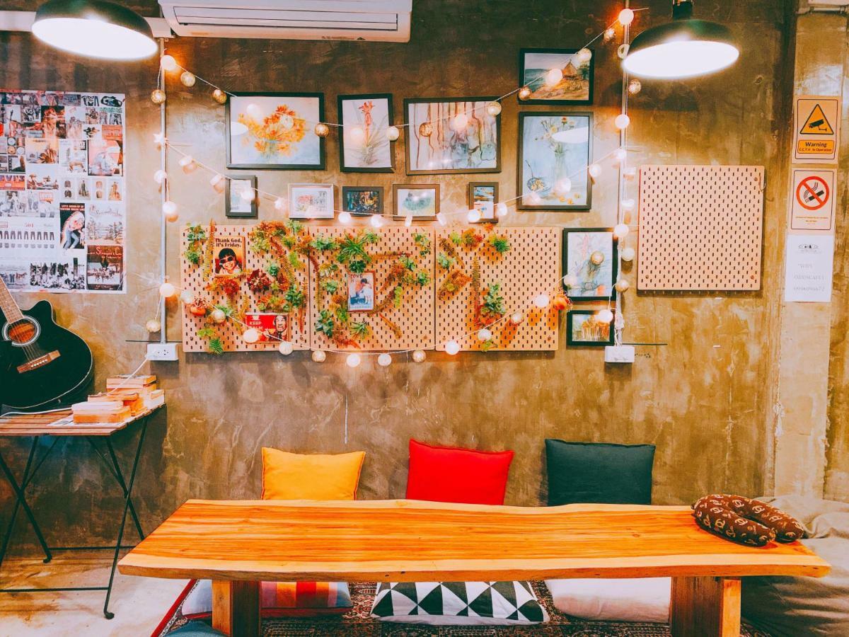 הוסטל בנגקוק Oasis Cafe And Nap מראה חיצוני תמונה
